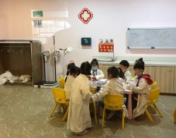 -成都星期8小镇(江宁南路店)
