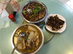 牛腩萝卜汤-堤角王师傅牛骨头