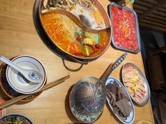 -洱火云南酸菜牛肉火锅(石景山当代商城店)