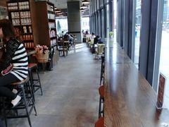 環境-星巴克臻选(惠州华贸天地1楼店)