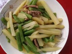 -爱的果实月嫂育婴师(世纪东方店)