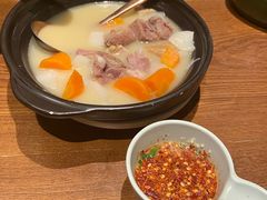 -云海肴·汽锅鸡·云南菜(天山百盛优客店)