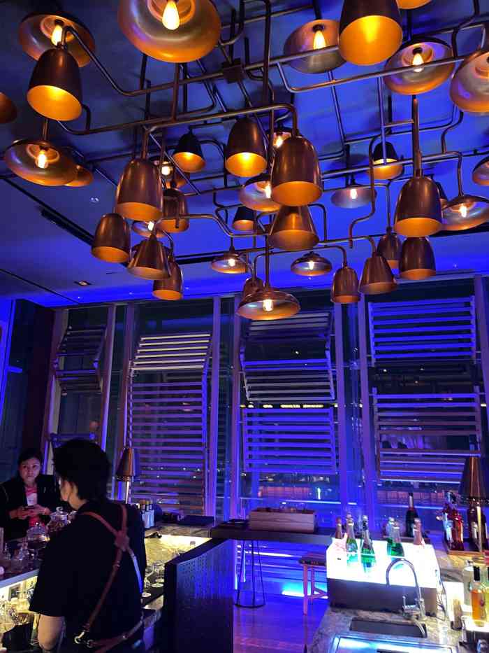 杭州柏悦酒店潮酒吧