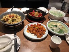 蛤蜊疙瘩汤-吕氏疙瘩汤·新鲁菜(济南万象城店)