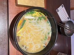 -银米·云南传统过桥米线(双廊黑金冠店)