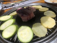 -唯成•韩国炭火烤肉 유성고기