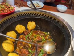 -雪乡人家东北菜·铁锅炖一切(高斯路店)