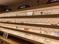 -茂昌眼镜(南京东路店)