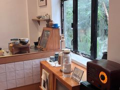 -彳亍咖啡·这里(水湾路店)