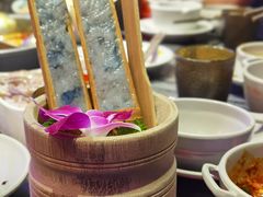 百分百纯虾滑-热火朝天鲜切牛肉火锅(南强街巷店)