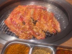 -明洞阿姨·韩式酱蟹烤肉·创意料理(三元桥店)