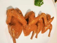 玻璃脆皮乳鸽-利苑酒家(金宝店)