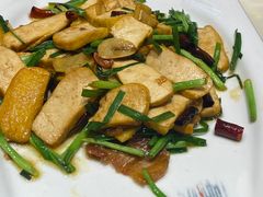 -蔼若春.传承三十年云南菜(金碧公园店)