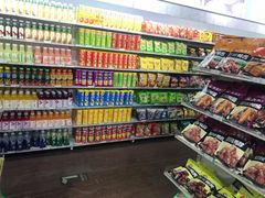 -窦店服务区-停车场