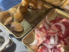 -围炉肉舍•炭烤活鳗•丹东海鲜烤肉(步行街店)