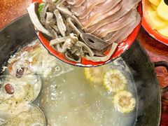 羊骨汤-草本味·市井羊肉馆(新开铺总店)