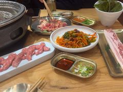 -青瓦餐厅·生鱼片·韩园烤肉(西塔店)