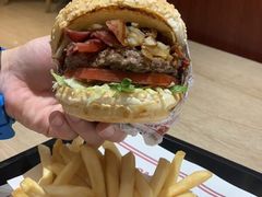 -The Habit Burger Grill 哈比特汉堡(爱琴海店)