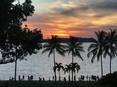 -Sunset Bar(丹绒亚路香格里拉店)