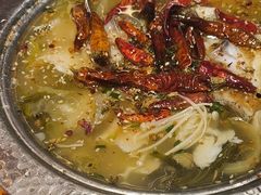 -姚姚酸菜鱼·金戈戈香港豉油鸡(喜荟城联名店)