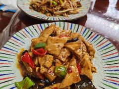 -天天向上素食餐厅(五台山店)