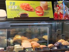 面包甜点陈列柜-星巴克(成都机场T2店)