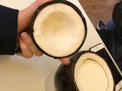 -志龙皇冠吃货椰子铺