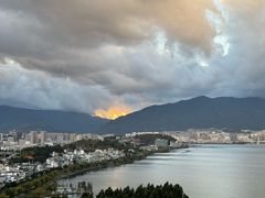 -大理洱海龙湾假日酒店