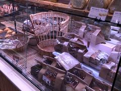 -巴黎贝甜(华堂新辰汇店)