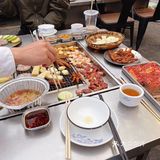 金实这条街全是好吃的，但是每次来就看到他家人最多