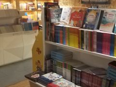 -新华里咖啡书吧(新华书店小寨店)