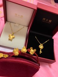 -周大福CHOW TAI FOOK(宝山苏宁易购店)