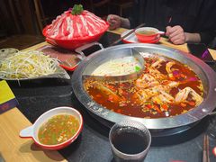 -谭公鱼头·鲜鱼火锅·小龙虾·江湖菜(秀沿路店)