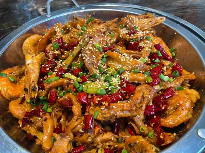 杨大师鸭恋虾特色火锅(东大上品店)-"喜欢干锅虾的味道,虾也比较大个