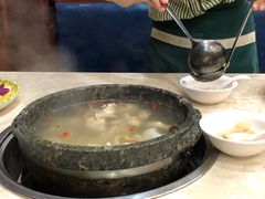 -墨脱石锅椰子鸡•香草鸭•东山羊(大东海店)