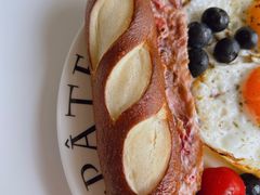 云南玫瑰乳酪碱水棒-PAOPAO Bakery&Café(港汇店)