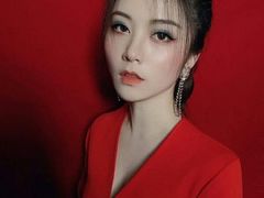 -金夫人化妆摄影职业培训学校