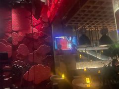-FOUR PLAY BAR