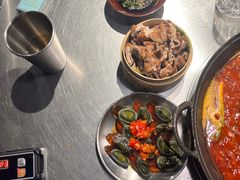 -鹿鸣山草本茶香火锅(园西路店)