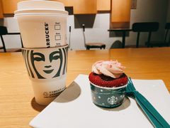 -星巴克(西安曲江银泰店)