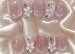 -桃色美甲沙龙