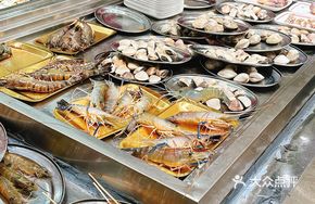 Fresh Seafood Hot Pot