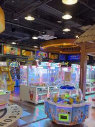 -卡通尼乐园(宝山龙湖天街店)
