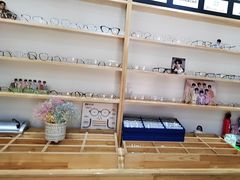 -豪门视光·星趣控·蔡司依视路眼镜代理商(中央大街店)