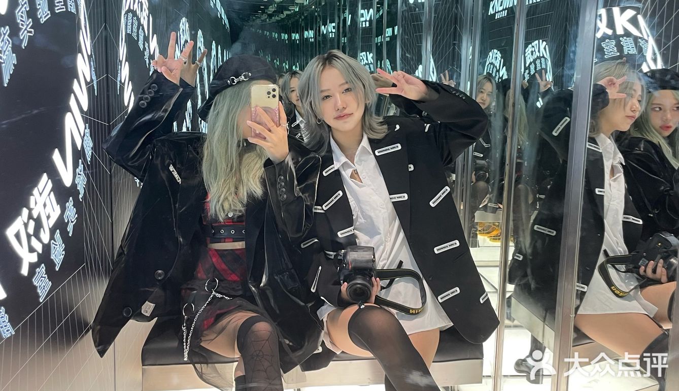 快来打卡你的秋日里第一套潮服 真的太好逛了 -
