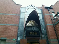 -钟书阁(松江泰晤士小镇店)