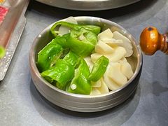 -围炉肉舍丹东海鲜烤肉·烤活鳗(步行街店)