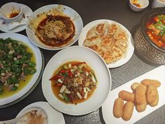 -万重锦·人文川菜馆(骡马市店)