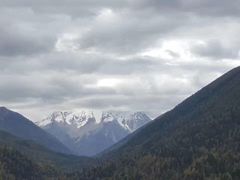 -亚拉雪山风景区