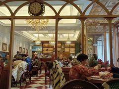 -秘密旅行Bonjour(黑金冠 江南西店)